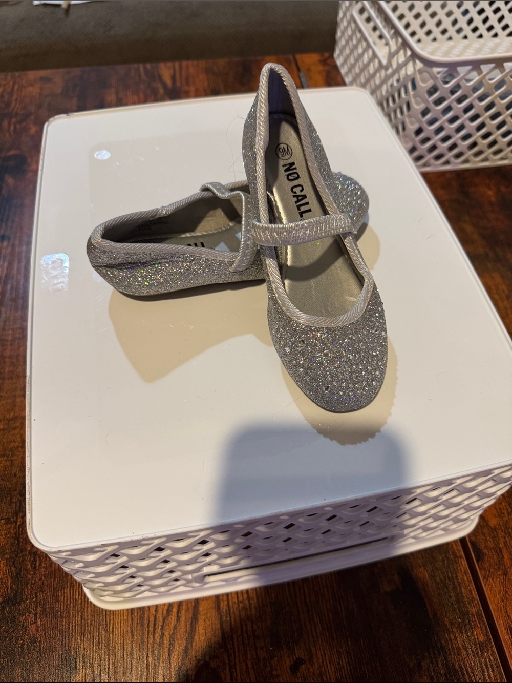 Sparkling Silver Mary Jane Dress Shoes for Girls